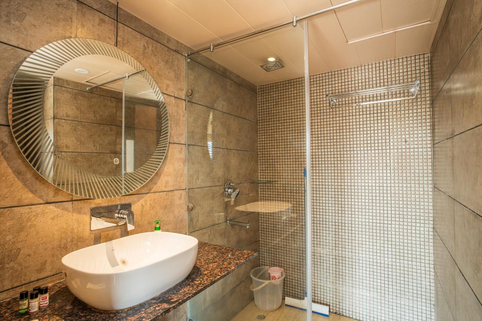 Luxury Aloha Apartments, Rishīkesh Екстериор снимка